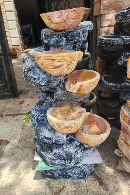 نافورة الشلال الصخري (4 جاطات) – نحاسي مع أسود صخري